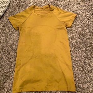 Lululemon short sleeve swiftly tech